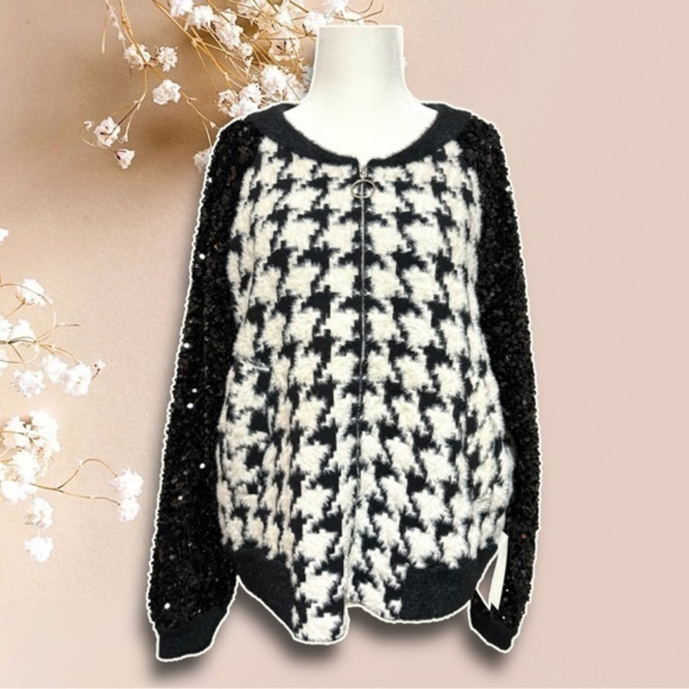 Cocobleu : Black / Cream Sweater Bomber Jacket w Sequin Sleeves | Size L | NWT ✨